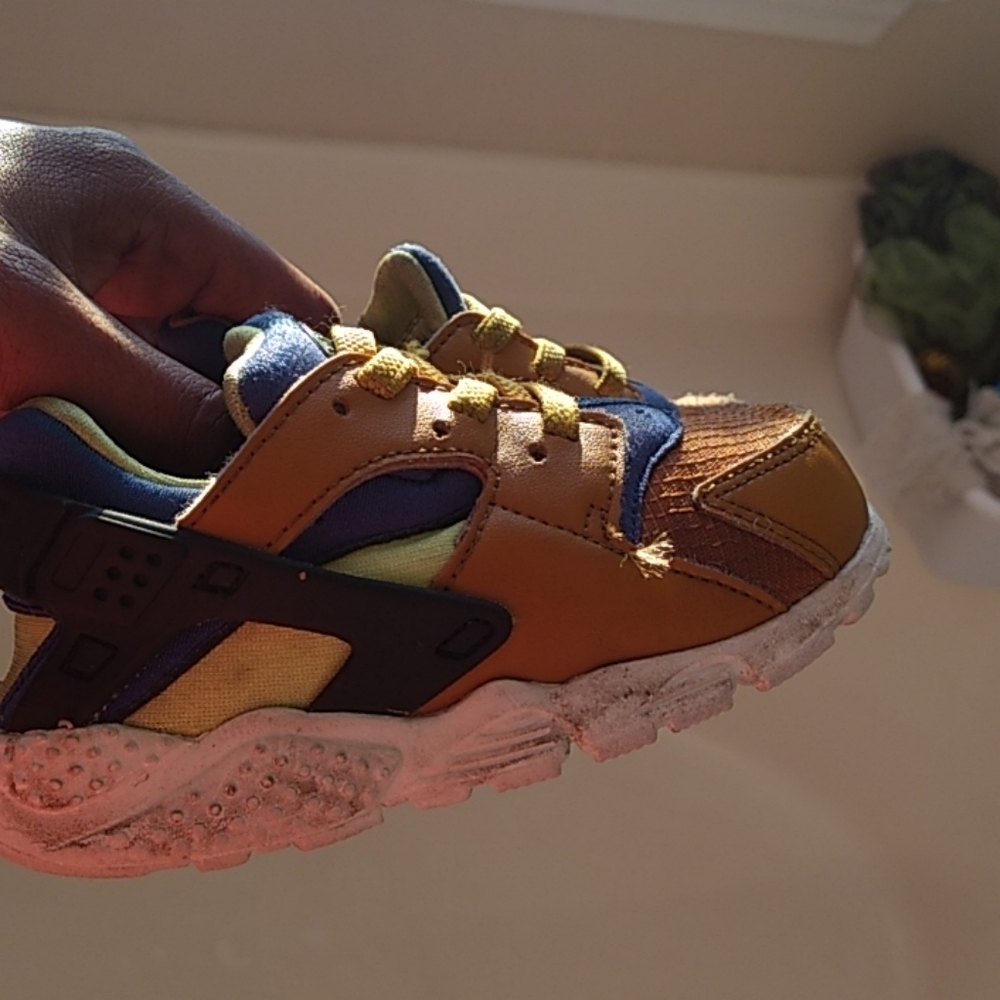 Trendy boys sneakers